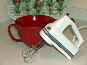 hand mixer and mixing bowl